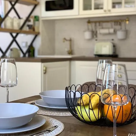 Palace M Apartament Szybenik