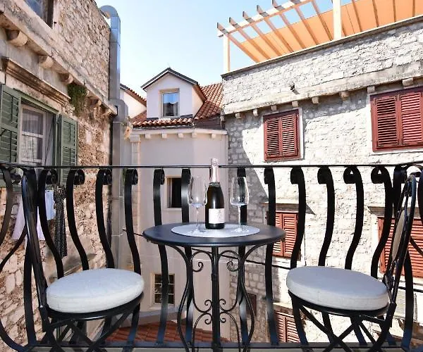 Palace M Apartment Sibenik